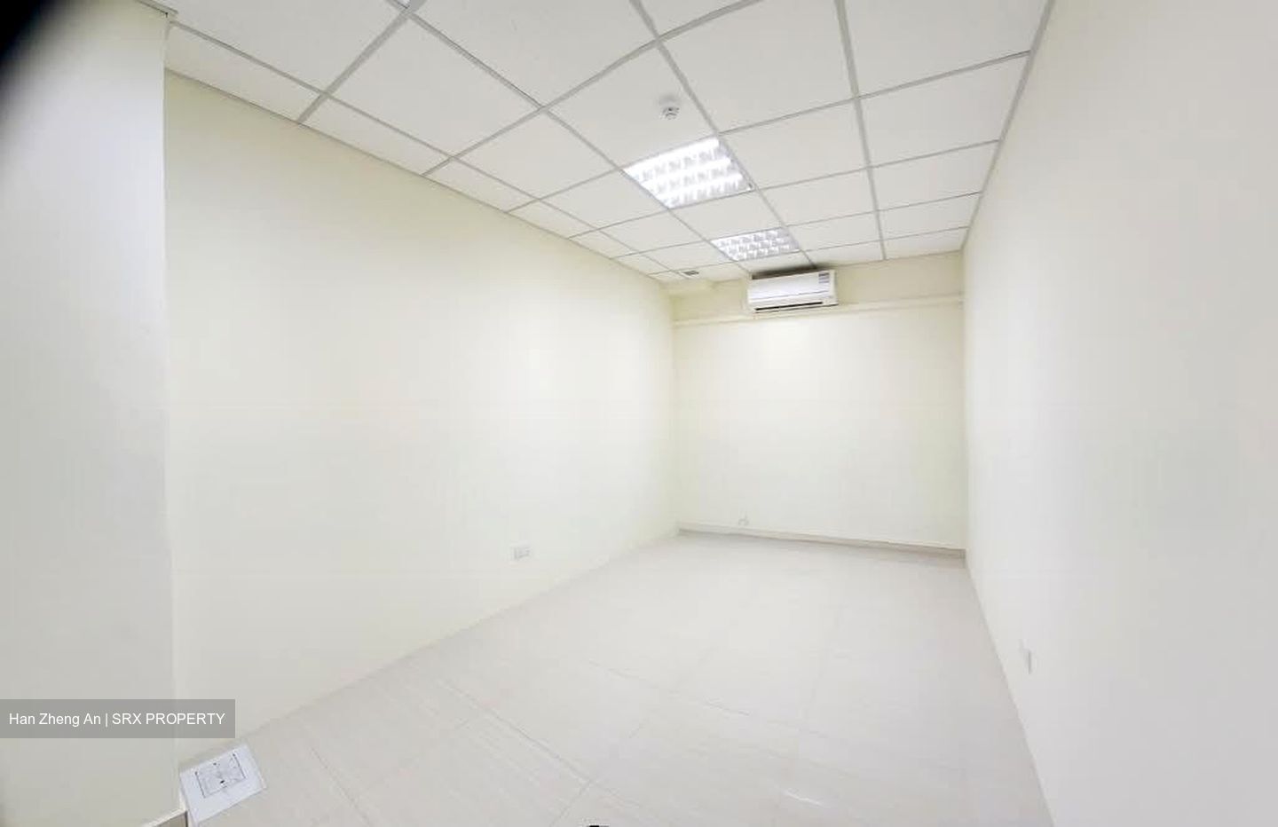 Pemimpin Industrial Building (D20), Factory #556772921